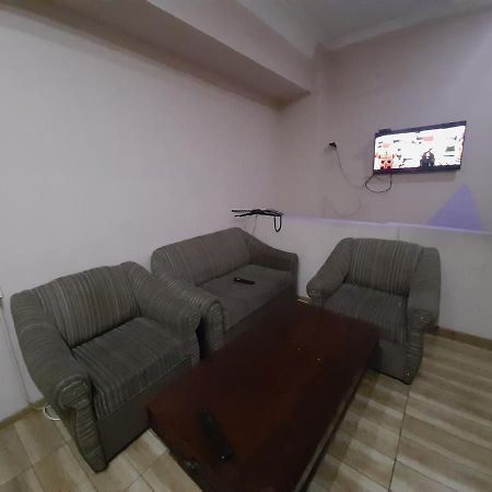 Every Day Lux Hostel 바투미 외부 사진